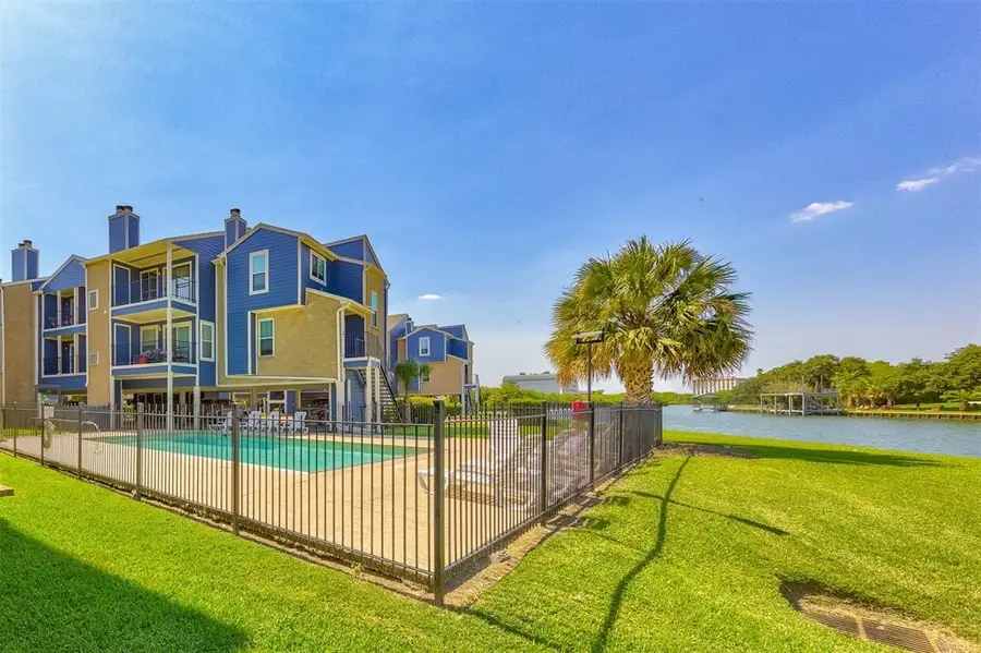 18519 Egret Bay Boulevard #1511, Webster, TX 77058 - Image #3