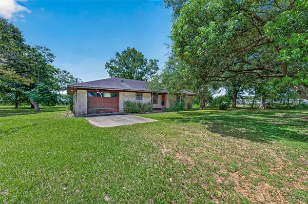 11109 Needville Fairchilds Road, Needville, TX 77461