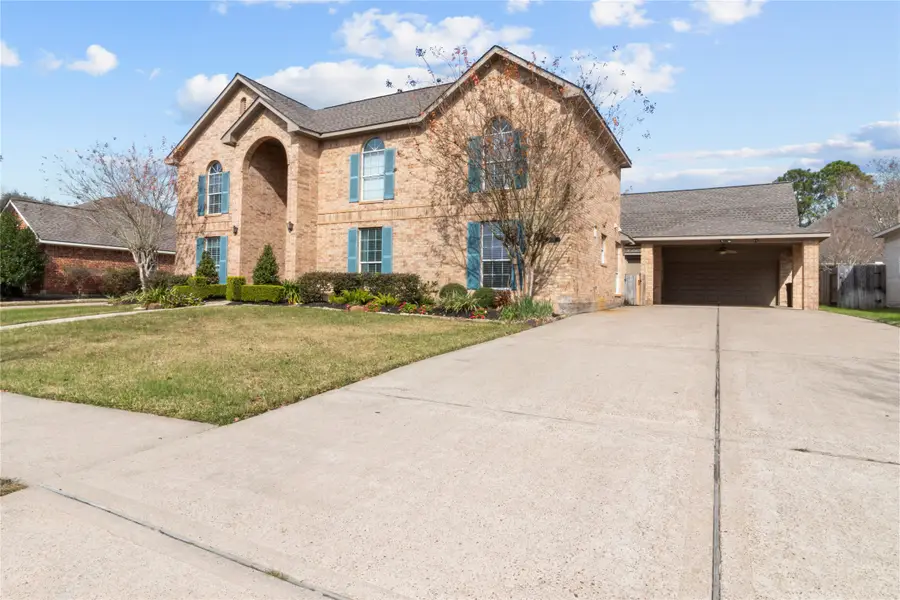 308 Willowood Drive, League City, TX 77573 - Image #3