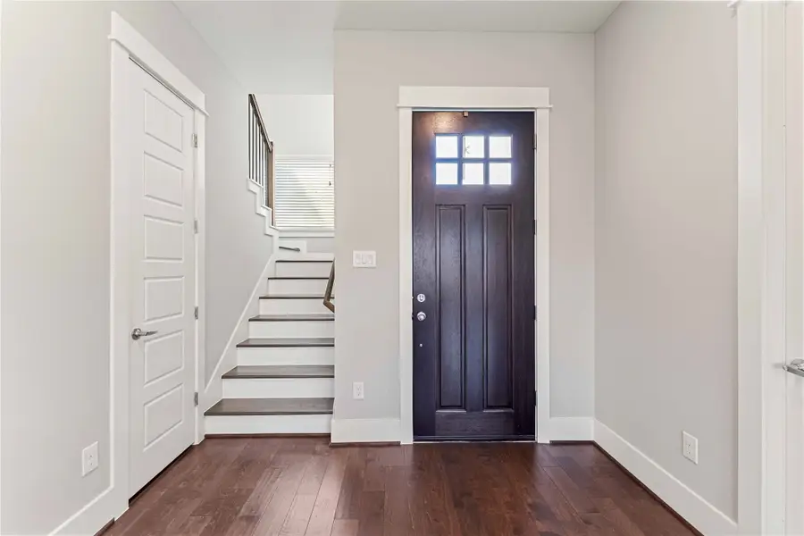 434 Yale Oaks Lane, Houston, TX 77091 - Image #2