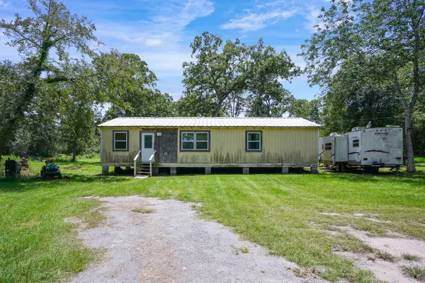 27003 Bedias Drive, Bedias, TX 77831
