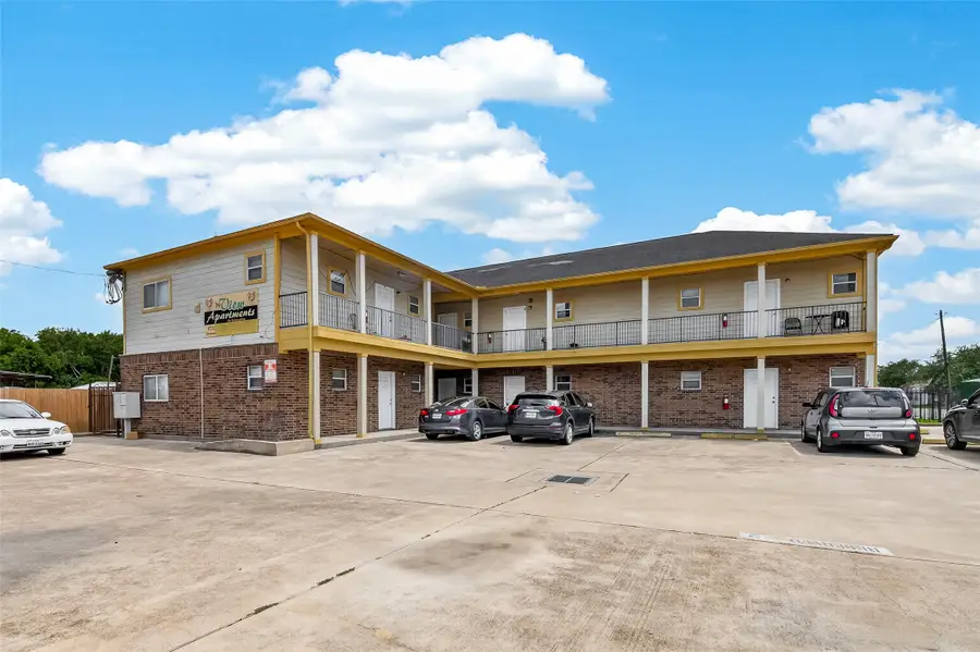 4720 Yellowstone Boulevard #6, Houston, TX 77021 - #3