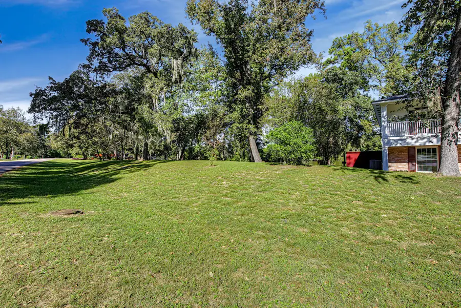 0 Brook Hollow Dr, Conroe, TX 77385 - #2