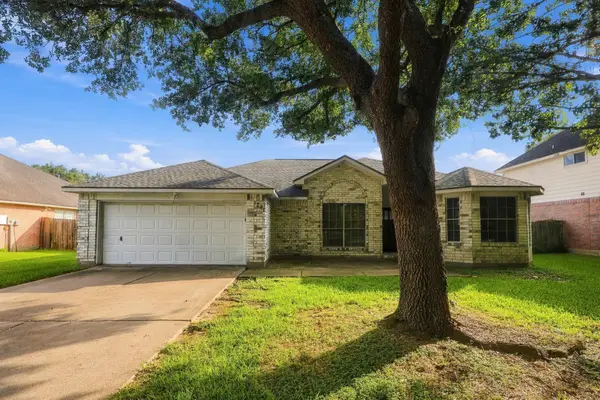 1242 Hunter Wood Drive, League City, TX 77573