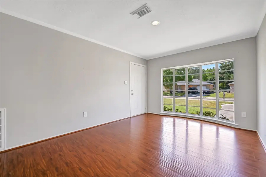 107 Stratmore Drive, Friendswood, TX 77546 - #2