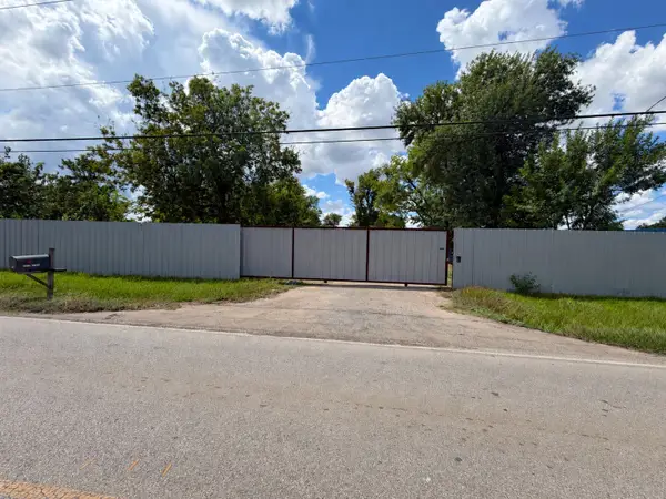 13533 Luthe Road, Houston, TX 77039