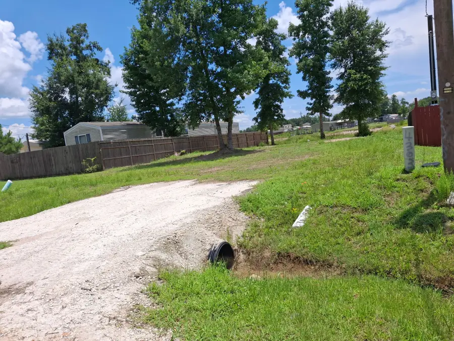 825 County Road 51023, Cleveland, TX 77327 - Image #2