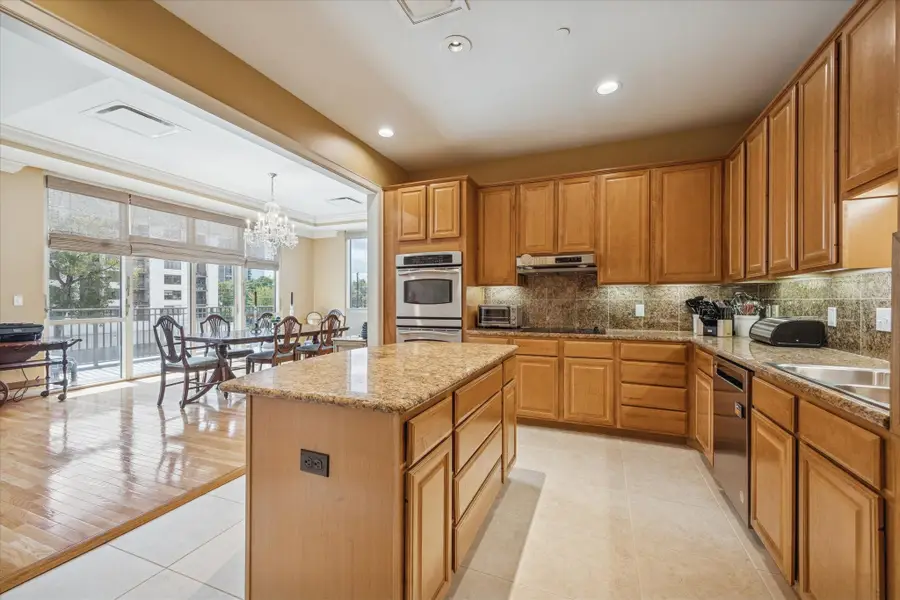 511 S Post Oak Lane #3D, Houston, TX 77056 - Image #2