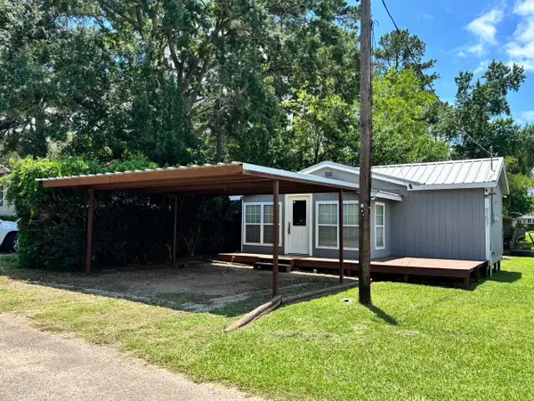 9297 Everwood Street, Willis, TX 77318