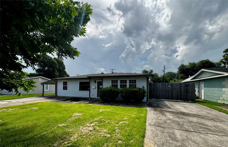 2301 7th Street, Port Neches, TX 77651 - #3