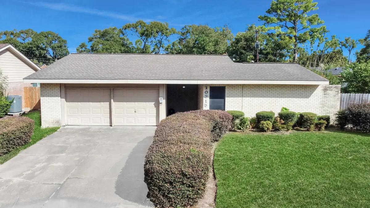 10315 Carlow Lane, La Porte, TX 77571 - Image #1