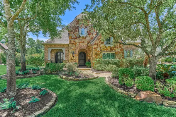 66 S Player Manor Circle, The Woodlands, TX 77382
