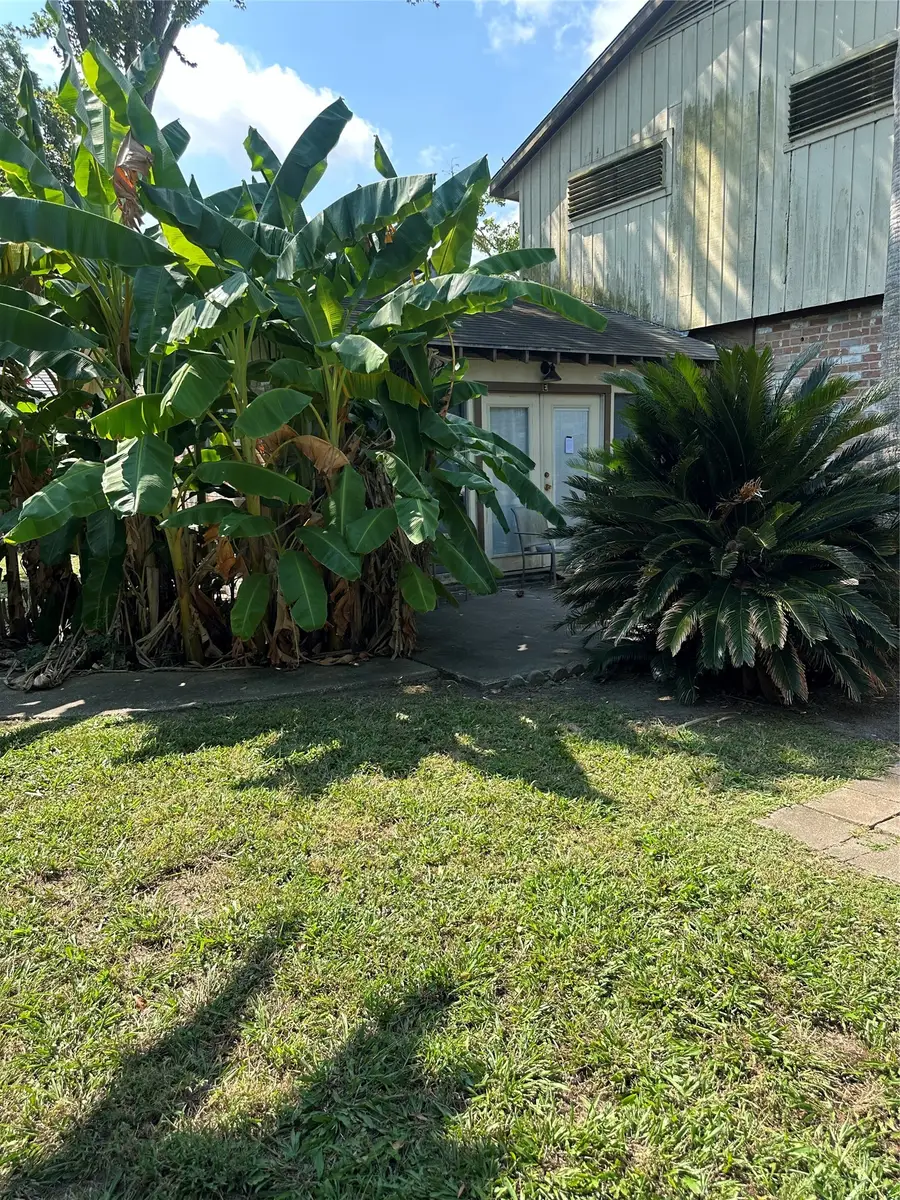 845 Jackson Avenue, Bacliff, TX 77518 - #2
