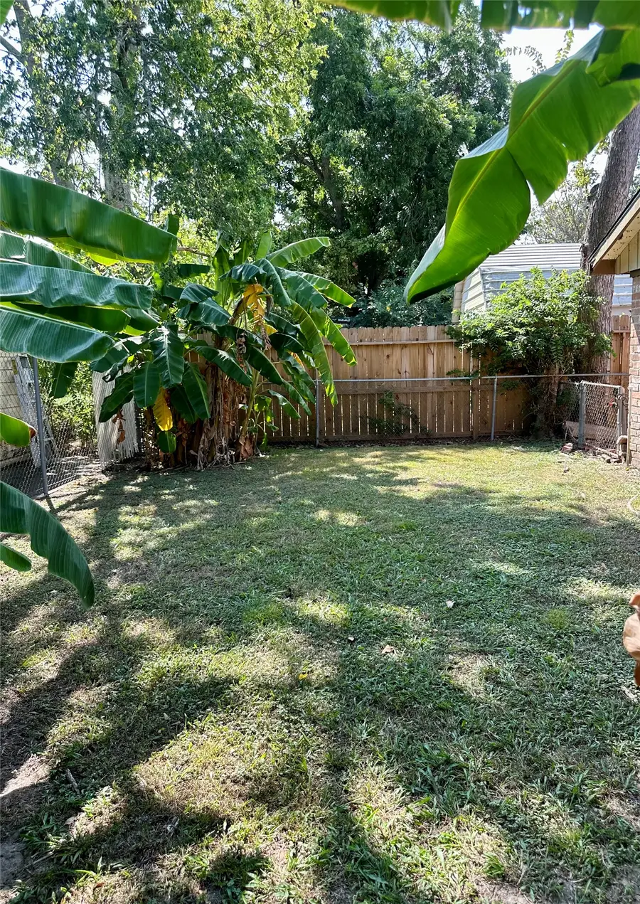845 Jackson Avenue, Bacliff, TX 77518 - #3