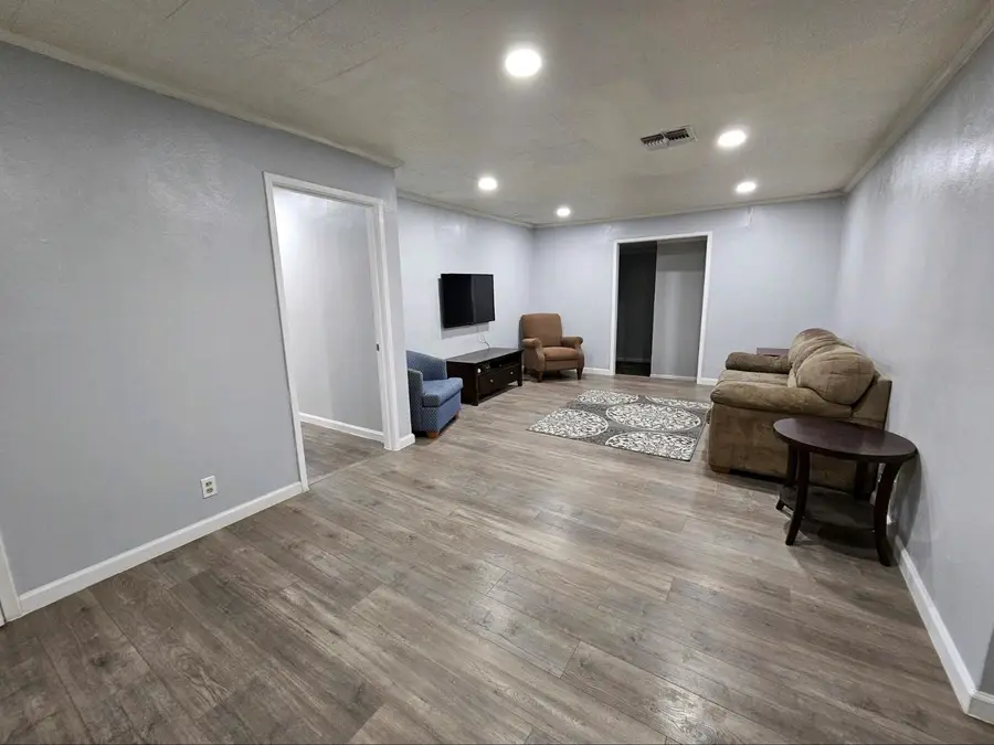 302 Blakeley Drive, San Antonio, TX 78209 - #3