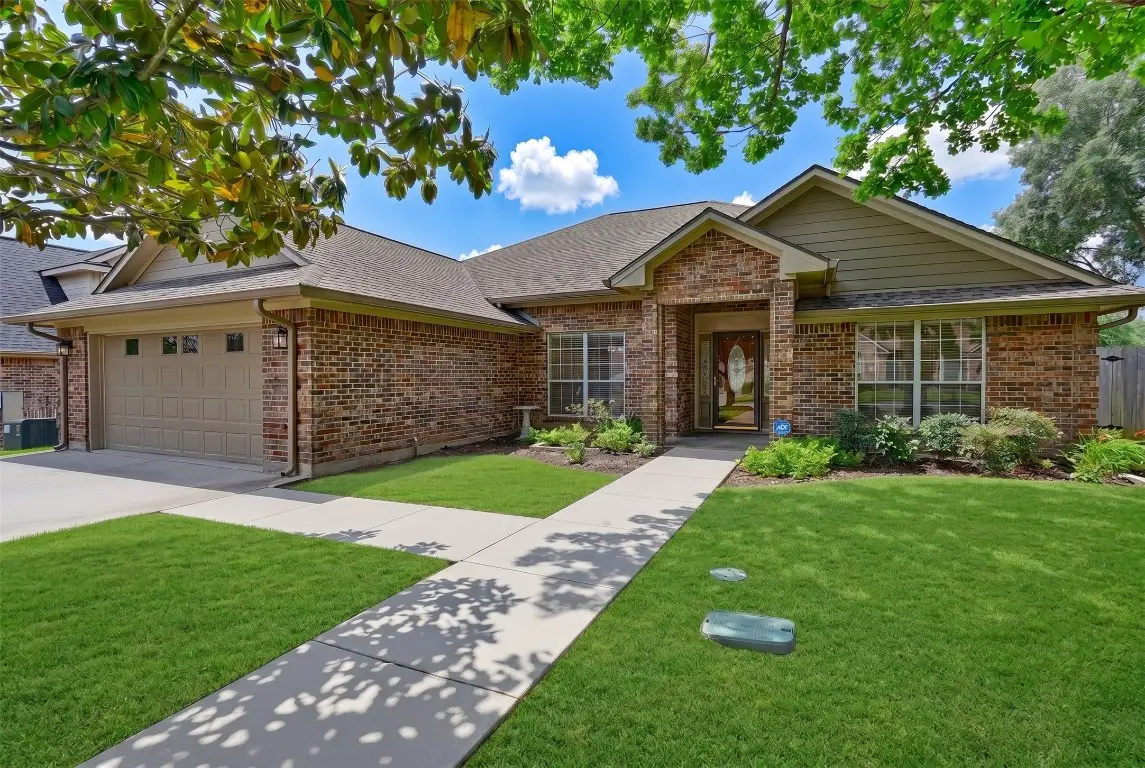 402 Magnolia Lane, Brenham, TX 77833 - #1