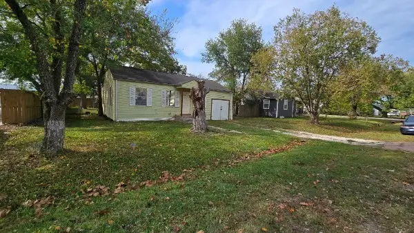 111 Poinsetta Lane, Highlands, TX 77562 - Image #3