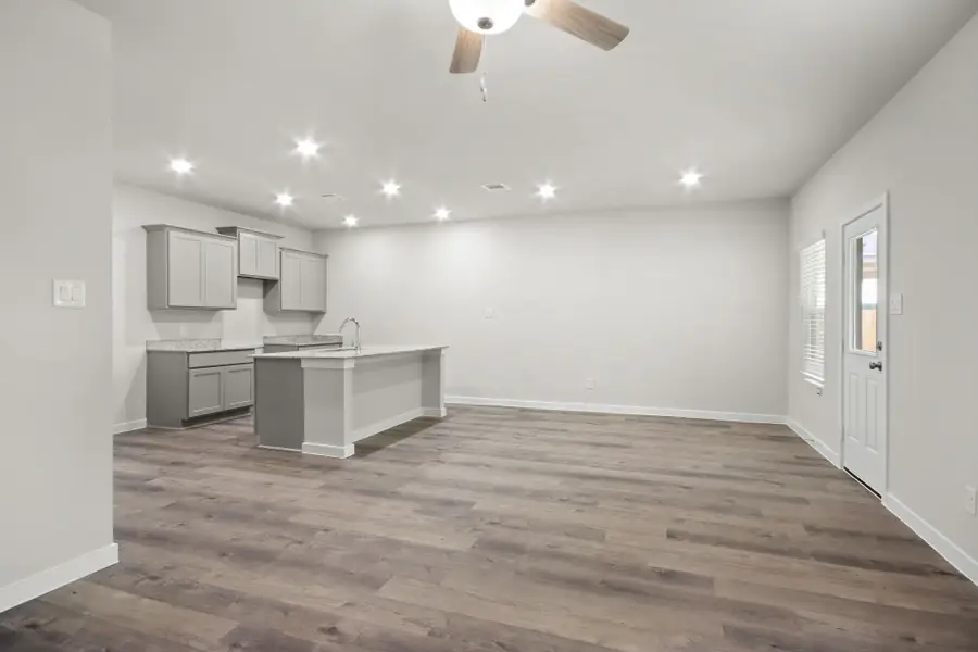 1112 Independence Avenue, Bay City, TX 77414 - #3