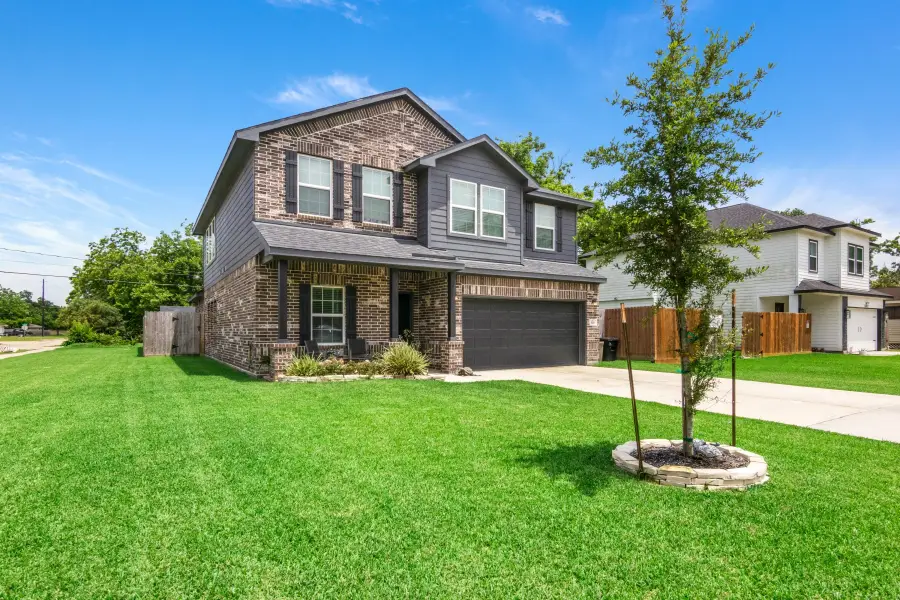 501 S 4th Street, La Porte, TX 77571 - #3