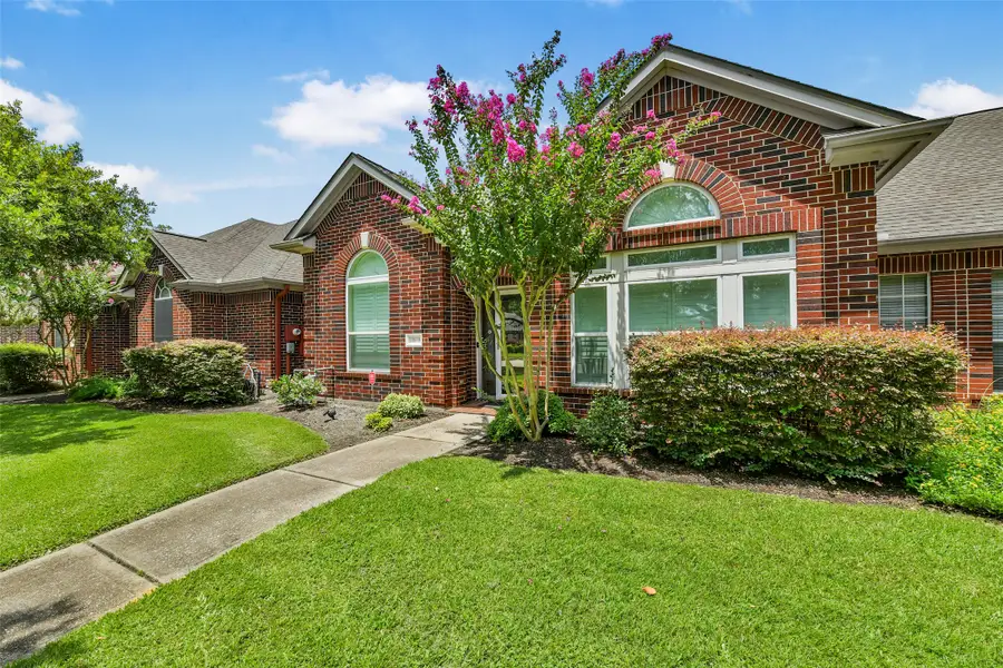 206 Clearview Avenue #B, Friendswood, TX 77546 - #3