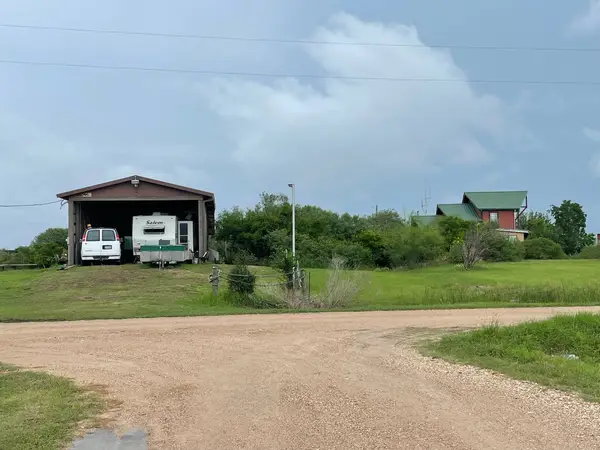 318 Porpoise, Palacios, TX 77465