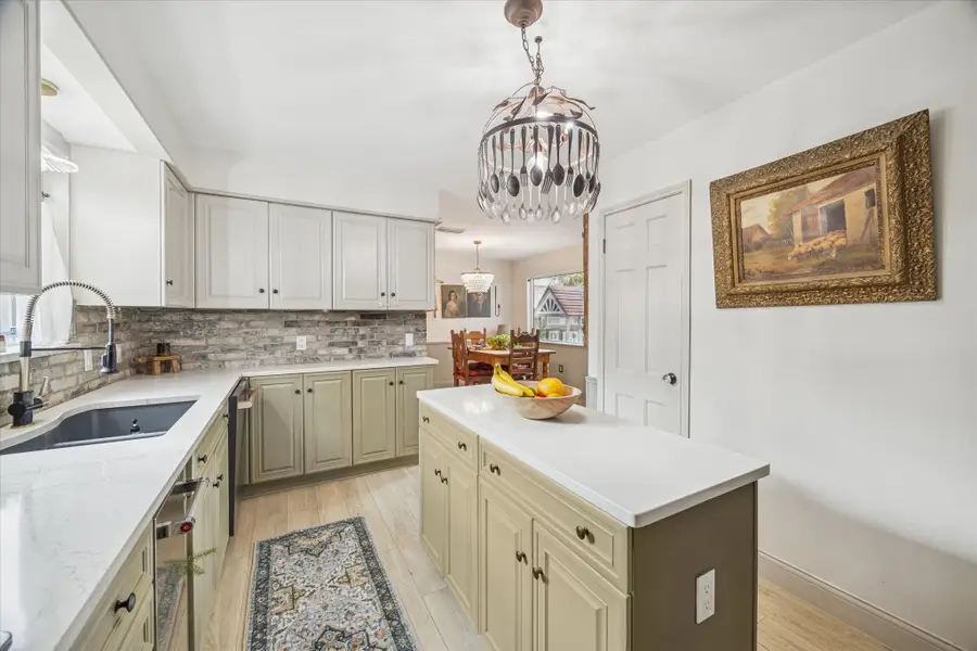 660 Louisiana Park, Conroe, TX 77302 - #2