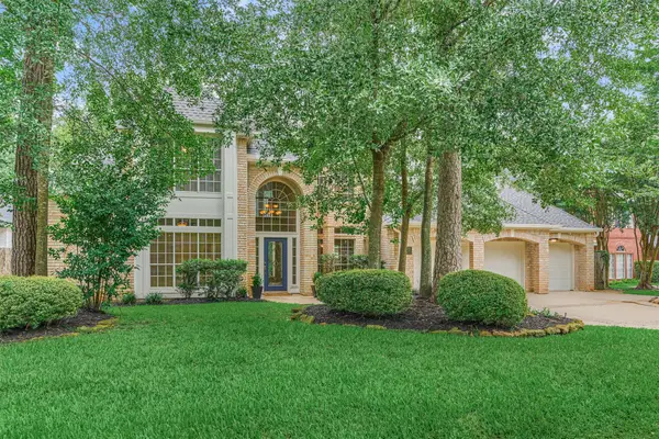 168 W Shadowpoint Circle, The Woodlands, TX 77381