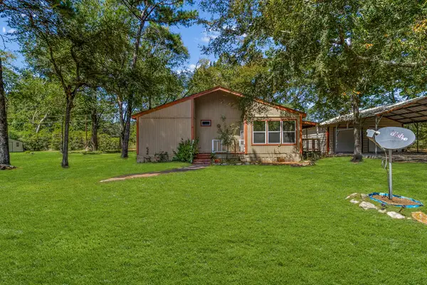 81 Westlake Road, Trinity, TX 75862