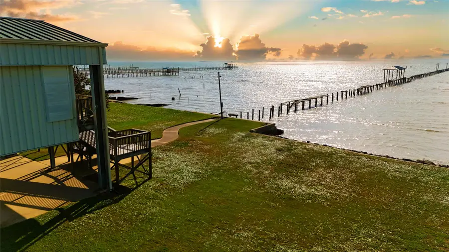 5330 Bayside Drive, Baytown, TX 77523 - Image #2