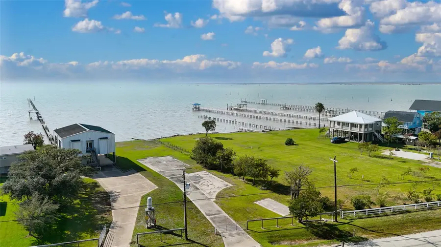 5330 Bayside Drive, Baytown, TX 77523 - Image #3