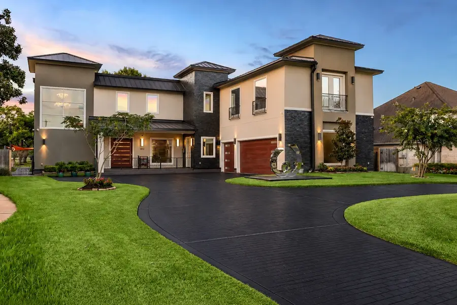 1410 Sugar Creek Boulevard, Sugar Land, TX 77478 - #3