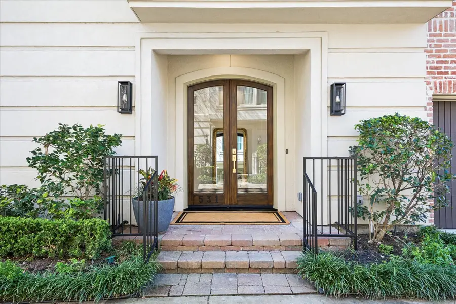 531 Lovett Boulevard, Houston, TX 77006 - Image #2