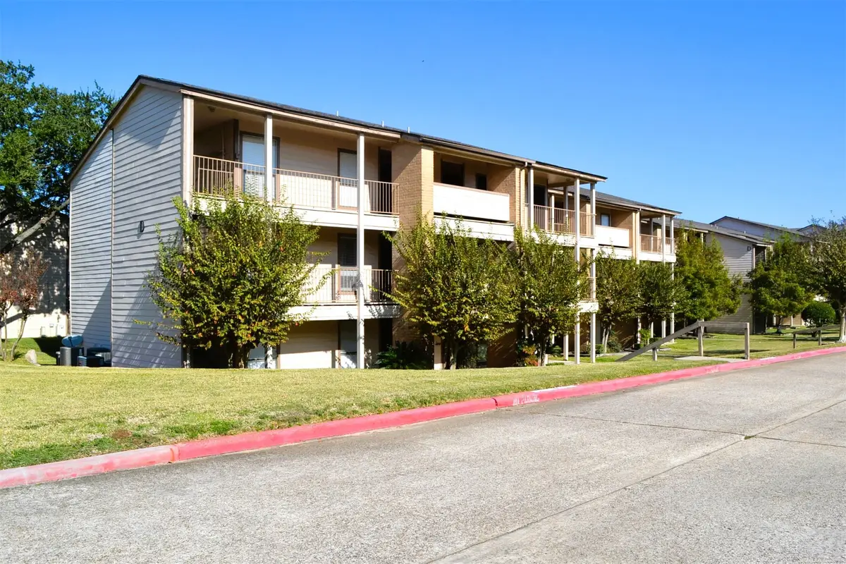 102 Lakeview Terrace #D, Conroe, TX 77356 - Image #1