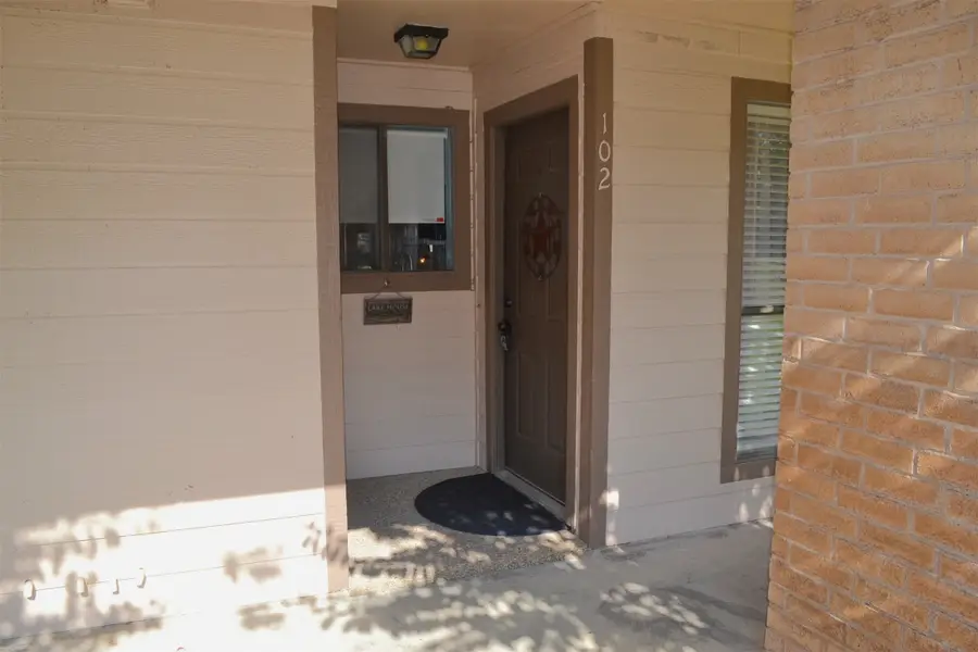 102 Lakeview Terrace #D, Conroe, TX 77356 - Image #3