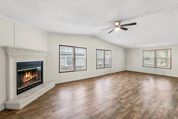 950 W Woodland Shores Drive, Point Blank, TX 77364