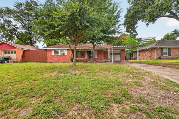 1007 W 30th Street, Houston, TX 77018