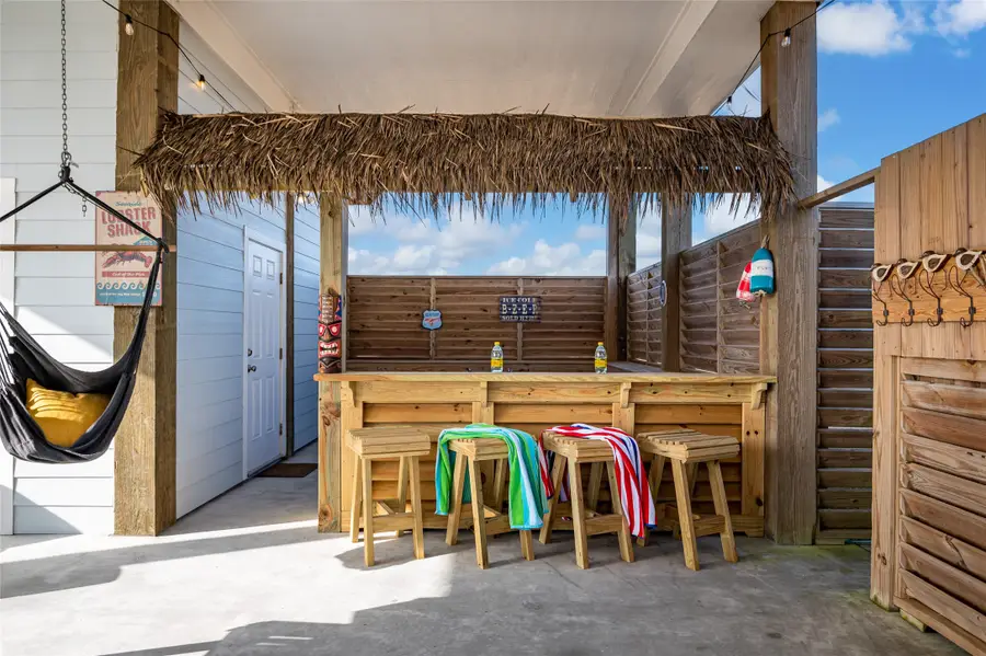 2285 E Lobster Street, Crystal Beach, TX 77650 - Image #2