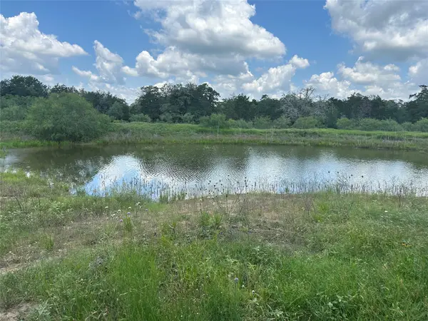 1403 Armstrong-derry, Waelder, TX 78959