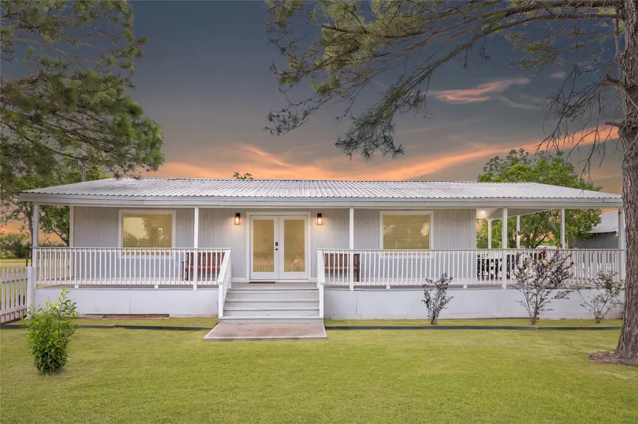 868 Lisa Mae Road, Bellville, TX 77418 - #2