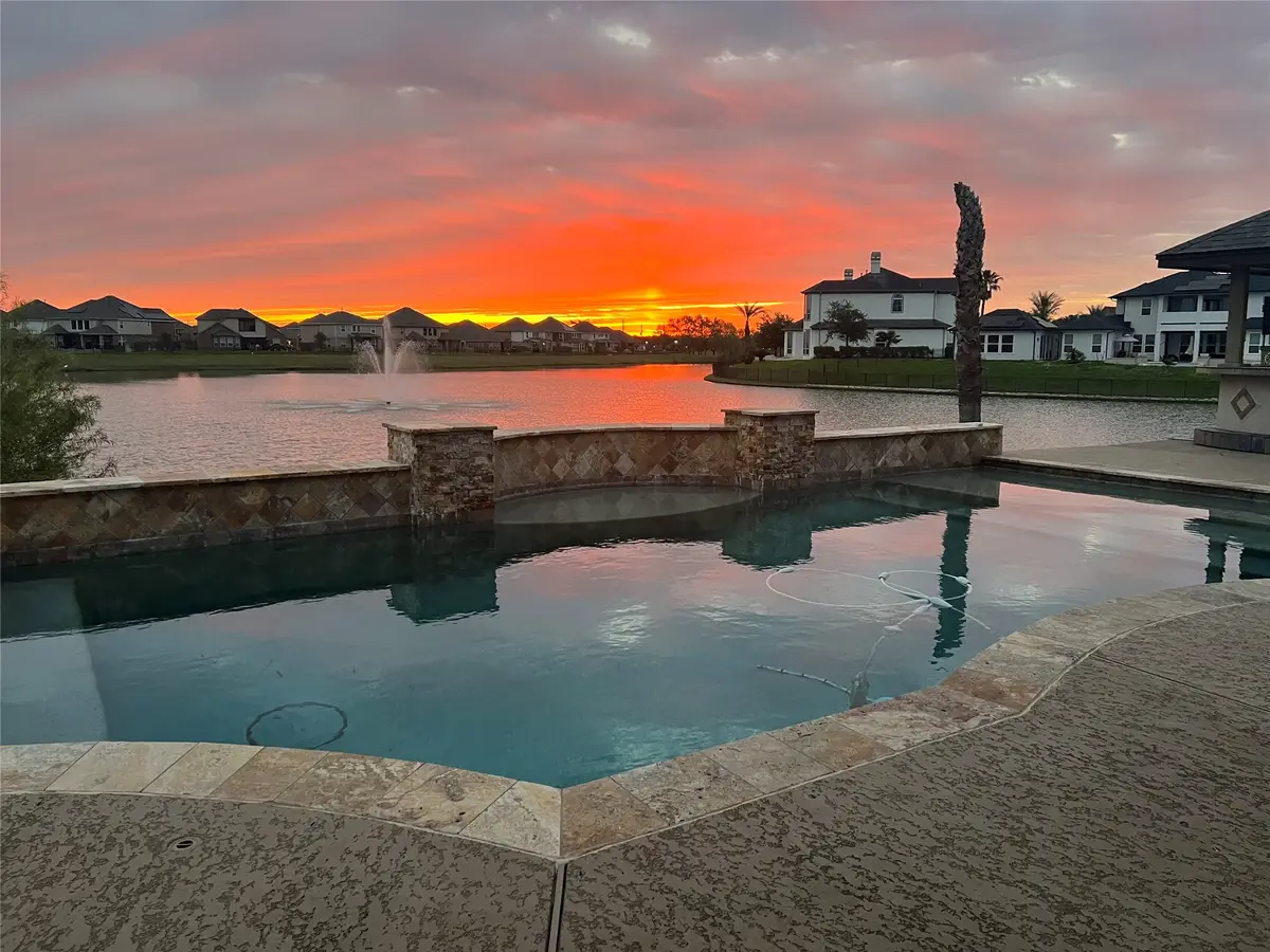 8 Cypress Point Court, Manvel, TX 77578 - #1