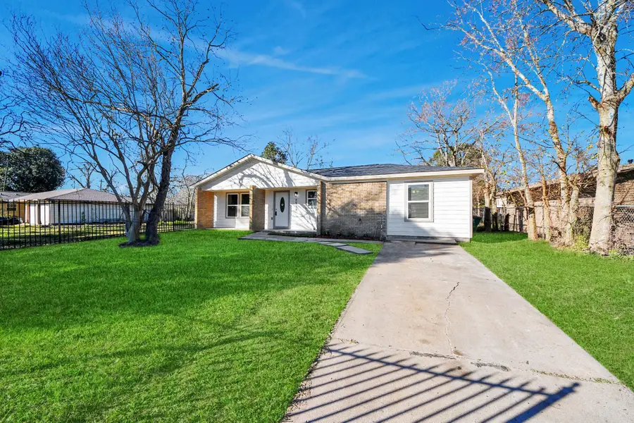 8918 Vinearbor Street, Houston, TX 77033 - #3