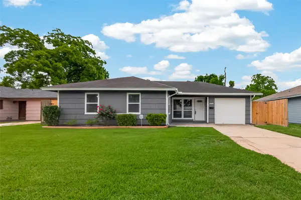12114 Palmcrest Street, Houston, TX 77034