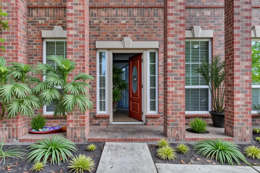 2409 Shorebrook Drive, Pearland, TX 77584 - Image #3