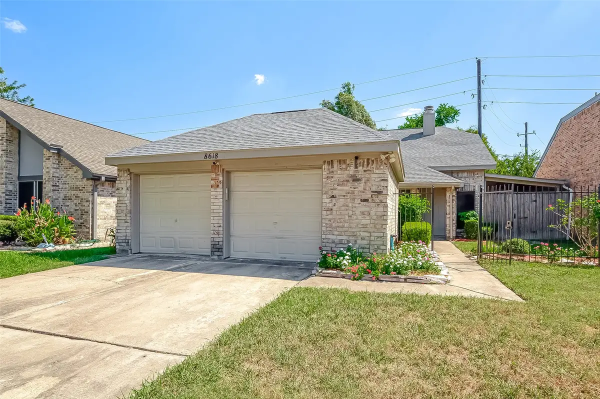 8618 Scenic Green Drive, Houston, TX 77088 - Image #1
