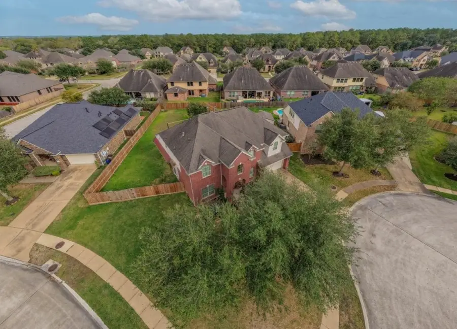 4401 Cypress Meadows Court, Dickinson, TX 77539 - Image #2