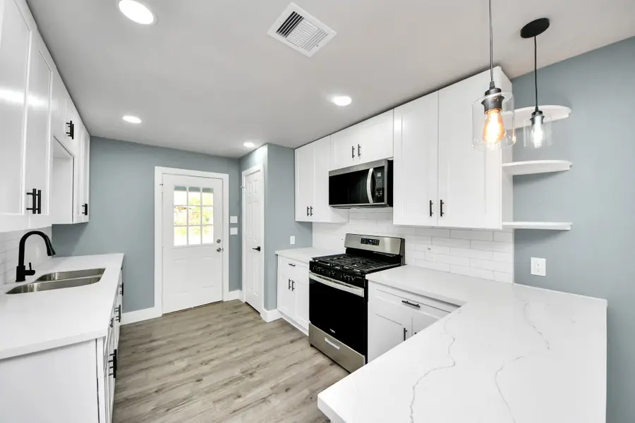 7338 Hurtgen Forest Road, Houston, TX 77033 - #3