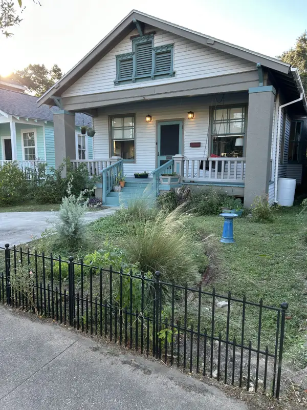 3911 Bernardo De Galvez Avenue, Galveston, TX 77550
