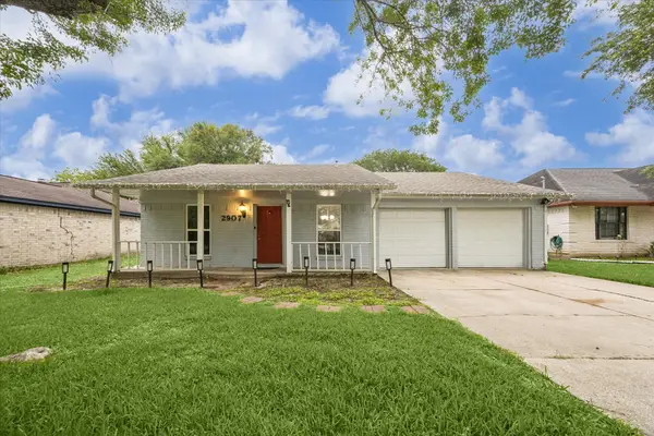 2907 Arkansas Avenue, Dickinson, TX 77539