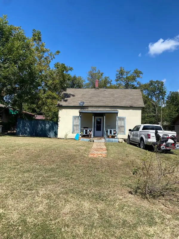 629 W Walker Street, Denison, TX 75020