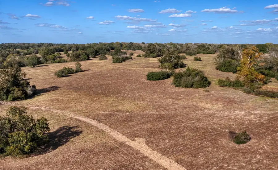 6 Creekview Trail, Brenham, TX 77833 - Image #2